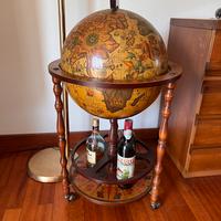 Mappamondo/bar in legno