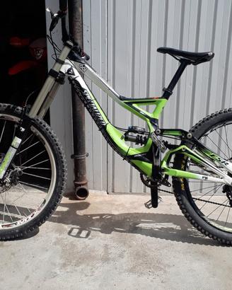 Specialized demo 8 downhill