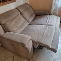 Divano seduta allungabile e testiera reclinabile