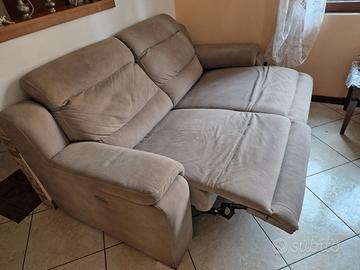 Divano seduta allungabile e testiera reclinabile
