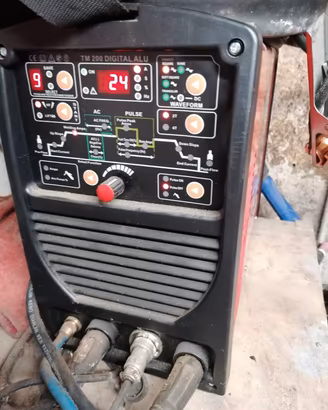 SALDATRICE INVERTER TIG MIG