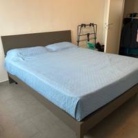 Letto matrimoniale + materasso memory 160×190 + re