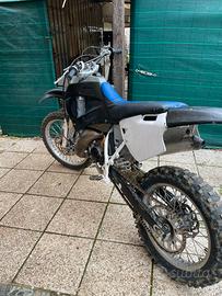 Moto da cross 2 tempi huvsquarvna