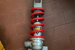 Mono posteriore Originale YAMAHA R6 2006