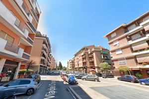 TiBURTINA. CASAL BRUCIATO BILOCALE CON BALCONE