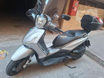 Beverly 300