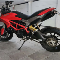 Ducaty Hypermotard 821 A2