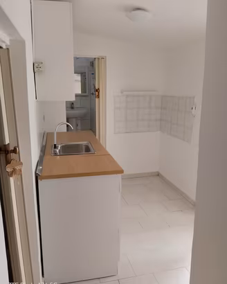 Bivani Piazza Ingastone € 35.000 mila