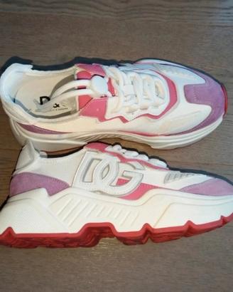 Sneakers da donna.