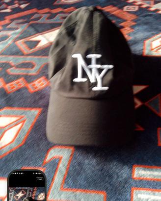 cappello nero NY 