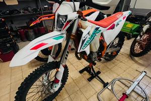 Ktm exc-f 250 2021 six days italia