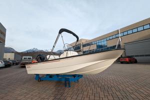 Boston Whaler 170 Montauk del 2015 come nuova