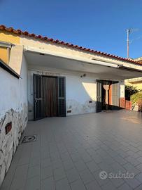 Rif.410 destra volturno 50.000,00 villino con gia