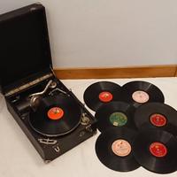 Grammofono portatile + 7 dischi