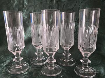 5 bicchieri tipo flute