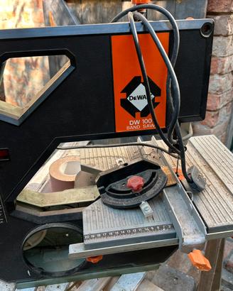 Sega circolare De Walt DV 100 da sistemare