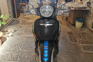 Aprilia Scarabeo light 200