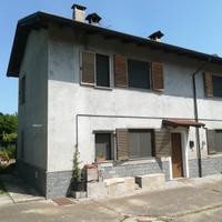 Casa di campagna ristrutturata con fienile e