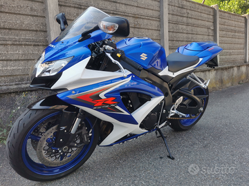 Suzuki gsx r 750 k8