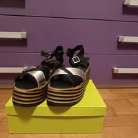 sandali a zeppa alta nero e argento numero 41