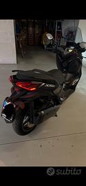 Scooter Yamaha XMAX 300 anno 2023