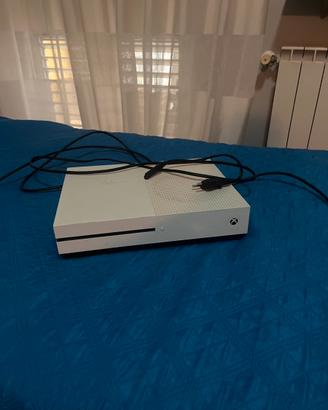 Xbox one s con molti giochi e fifa 26