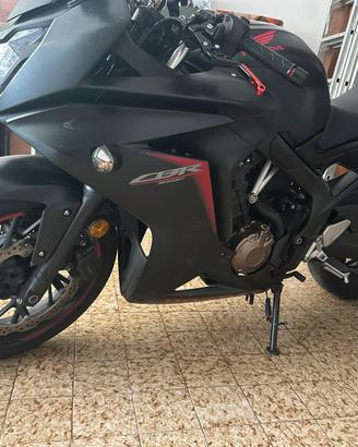 Honda CBR 650 F incidentata