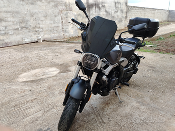 In sezione foto della moto