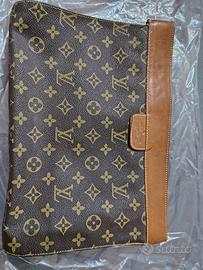 pochette Louis Vuitton 