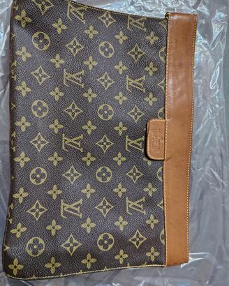 pochette Louis Vuitton 