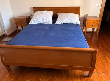 Letto matrimoniale +2 comodini