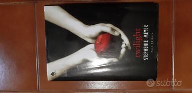 primo volume di "the Twilight saga" di S. Meyer