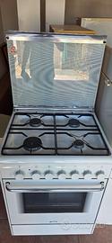 Cucina a gas Smeg 4 fuochi con forno elettrico