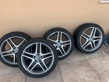 4 cerchi 18 AMG  235/45/18 gommati nuovi