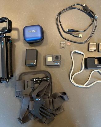 GoPro HERO 5 con accessori
