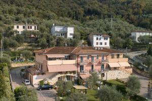 Capodanno 2025 LAGO DI GARDA villa 20 persone