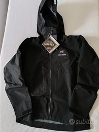 Giacchetto Arc' Teryx in Gore Tex  tg. L