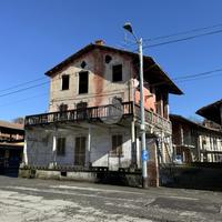 CASA SEMINDIPENDENTE A ALBIANO D'IVREA