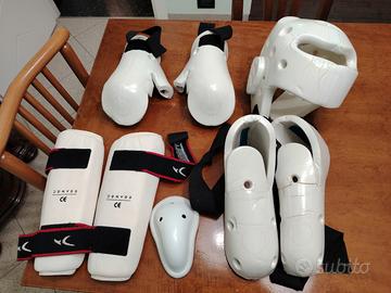 Protezioni sport combattimento