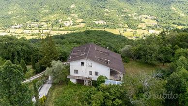 Villa di 509 m² con più di 5 locali e box auto dop