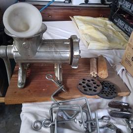 Vecchia macchina tritacarne