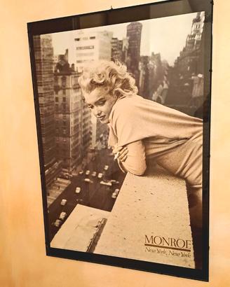 Quadro con poster di Marilyn Monroe .