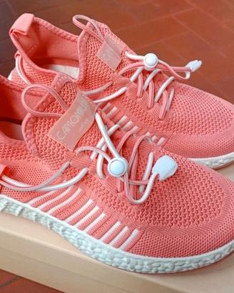 Scarpe da ginnastica Camomilla nuove con scatola 