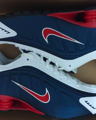 Nike Shox R4