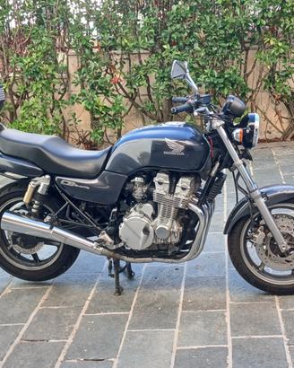 HONDA CB SEVEN FIFTY