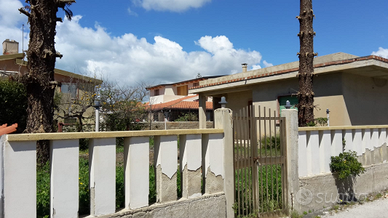 Casa al mare con terreno annesso