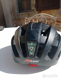 Casco City Lab e sella Specialized Power Comp