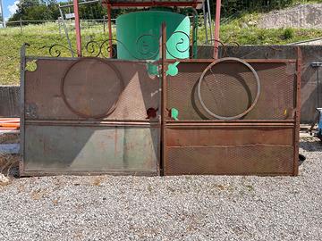 Cancello in ferro a due ante