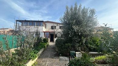 PORZIONE DI BIFAMILIARE A LADISPOLI