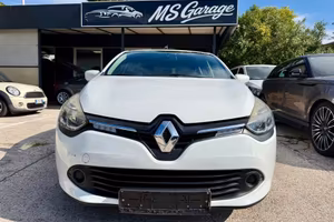 Renault Clio 1.2 75CV Neopatentati